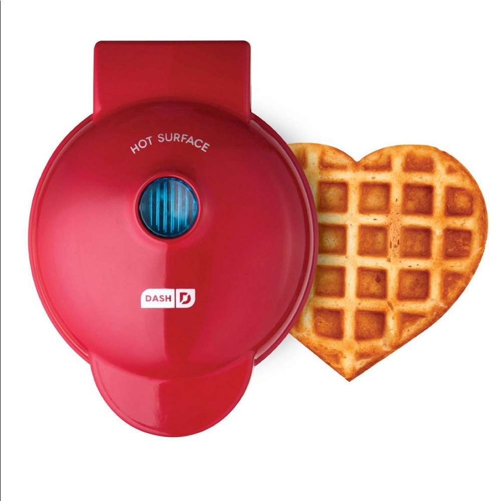 Dash 4” Mini Heart Shaped Waffle Maker